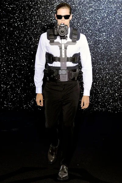 Look 2